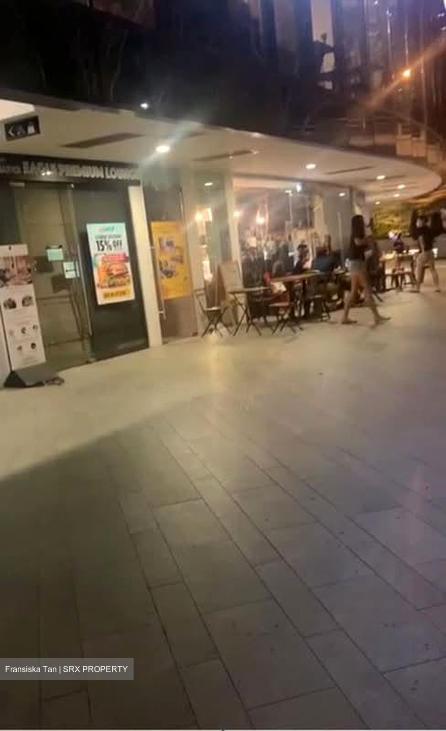 Kap (D21), Retail #589175791